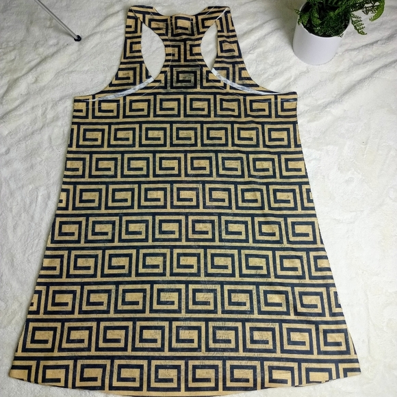 Black queen racerback - Picture 2 of 3